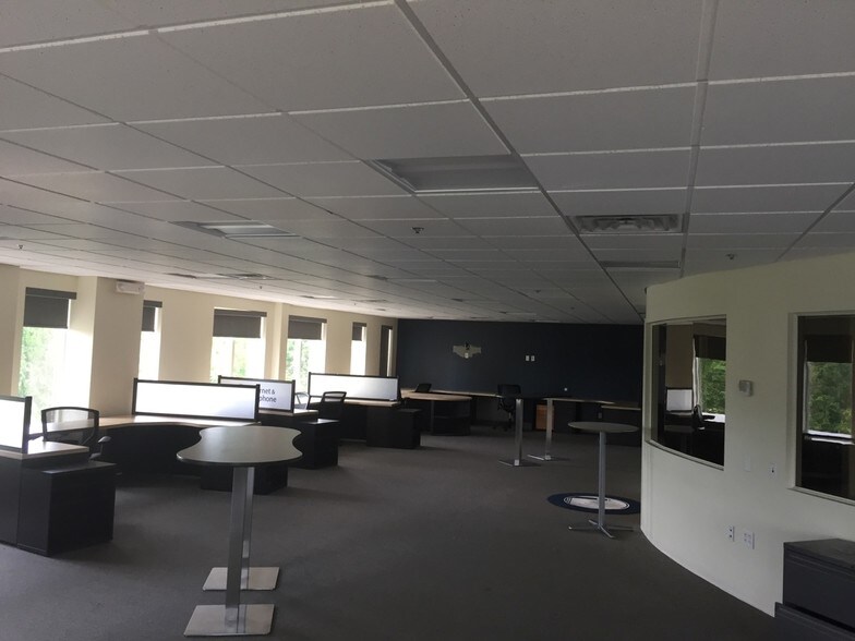 421 Merrimack St, Methuen, MA 01844 For Lease