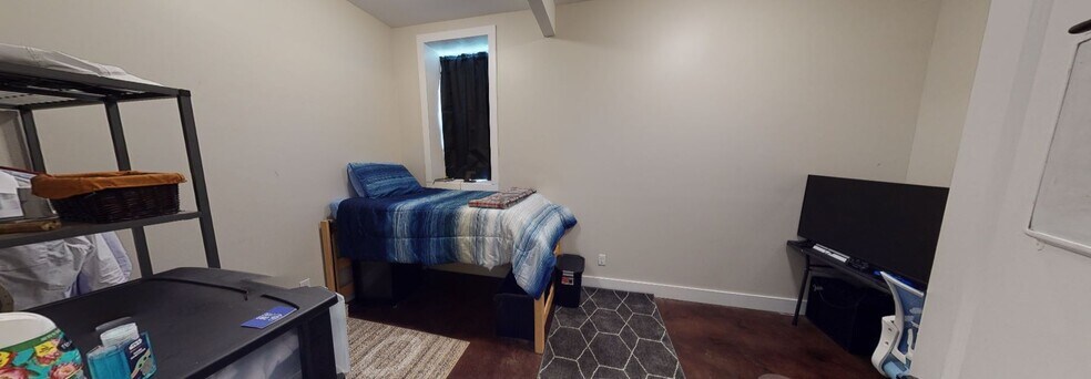 More Photos Of 924 E 8th St, Chattanooga Dormitory For Sale