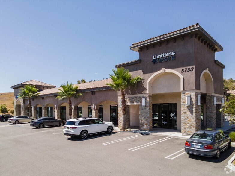More Photos Of 5741 Las Virgenes Rd, Calabasas General Retail For Lease