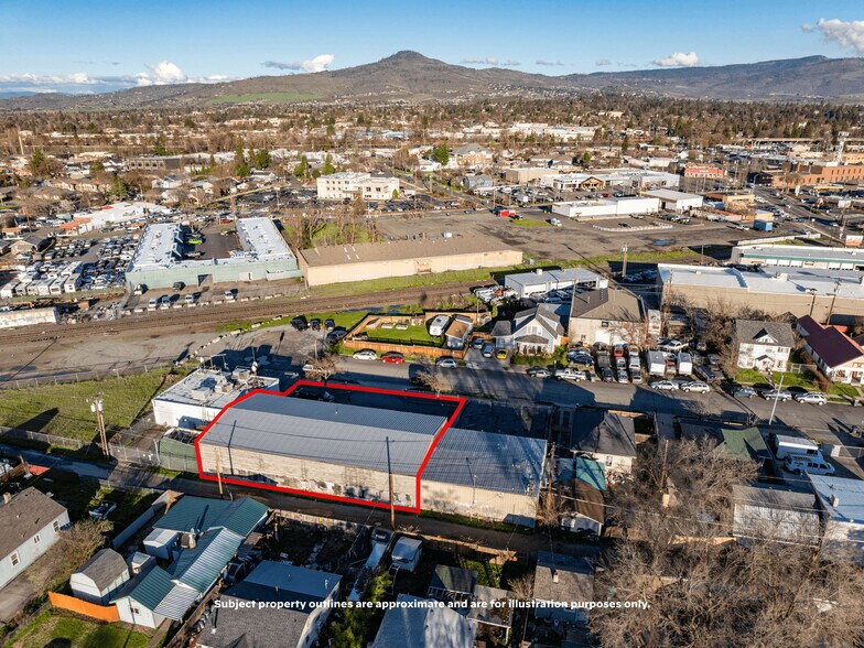 More Photos Of 729 Welch St, Medford Warehouse For Sale
