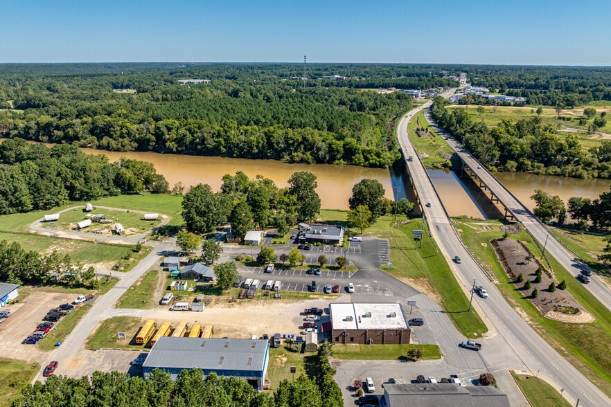 More Photos Of 100 S Main St, Lillington Restaurant For Sale