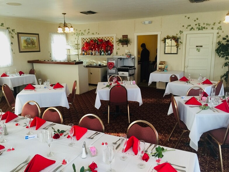 More Photos Of 101 Moore, Moulton Restaurant For Sale