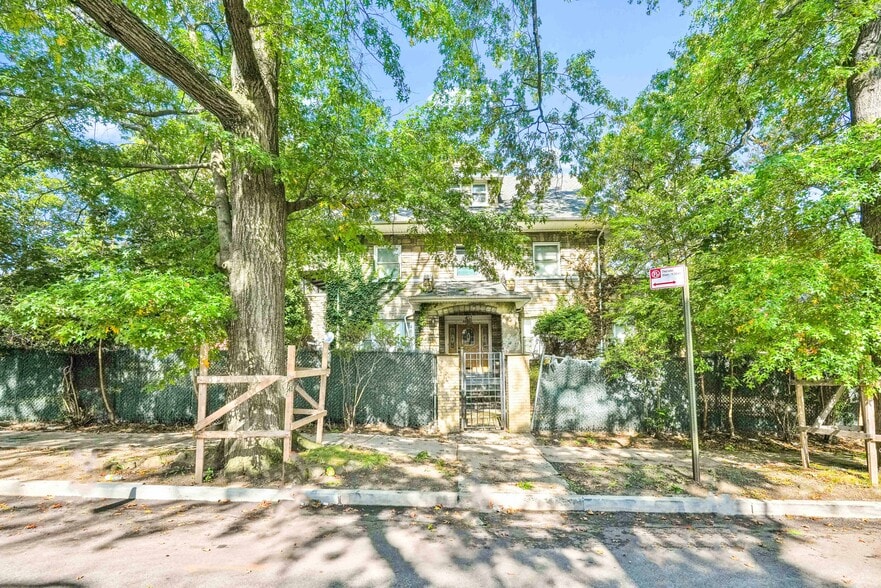 More Photos Of 8126 Austin St, Kew Gardens Land For Sale