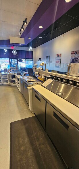 More Photos Of 7370-7392 S Olympia Ave, Tulsa General Retail For Lease