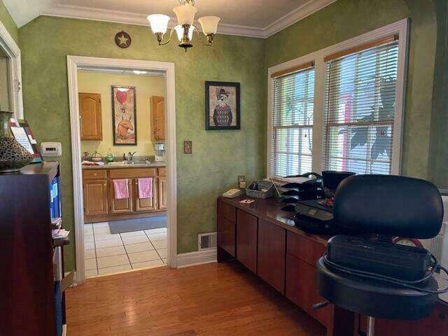 More Photos Of 1737 E Walnut St, Springfield Office Residential For Sale