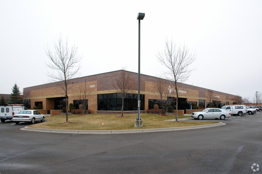 More Photos Of 5005 Cheshire Pky N, Plymouth Flex For Sale