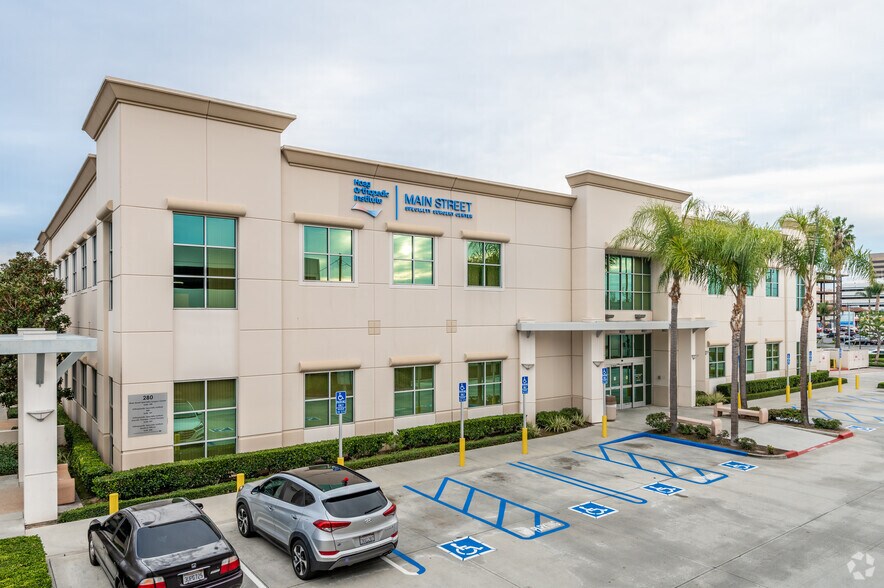 More Photos Of 280 S Main St, Orange Medical For Lease