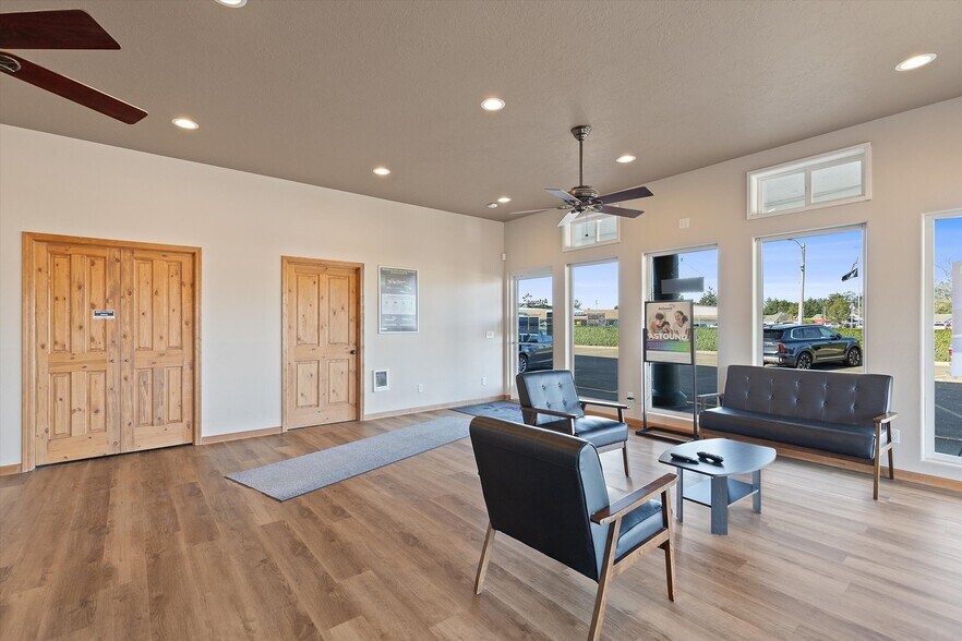 More Photos Of 385 NE Alsea Hwy, Waldport General Retail For Sale