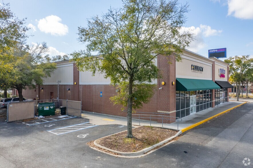 More Photos Of 9510 Atlantic Blvd, Jacksonville Storefront For Lease