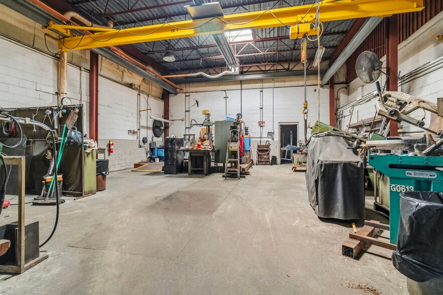 More Photos Of 1609-1625 Massillon Rd, Akron Warehouse For Sale