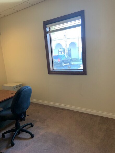 More Photos Of 5868 S Pecos Rd, Las Vegas Office For Sale