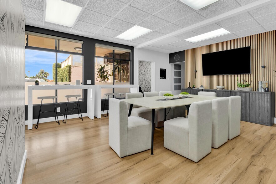 More Photos Of 1237 Camino Del Mar, Del Mar Office Residential For Sale