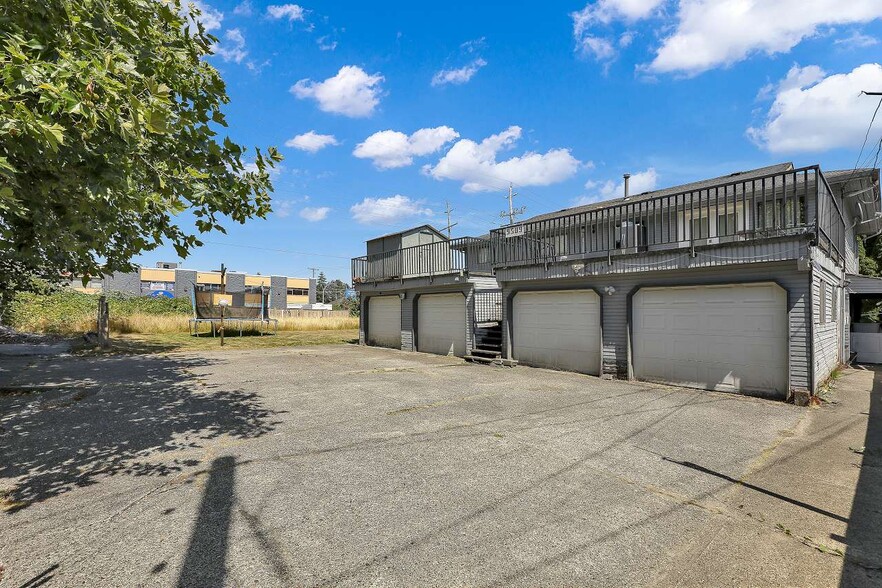 More Photos Of 9509 152 St, Surrey Daycare Center For Lease