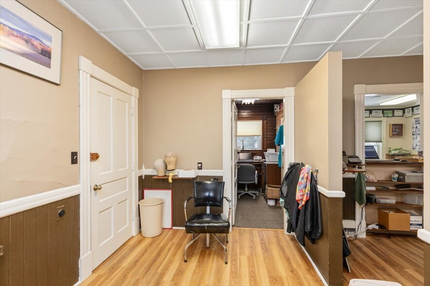 More Photos Of 32 Park Ave, Keene Office For Sale