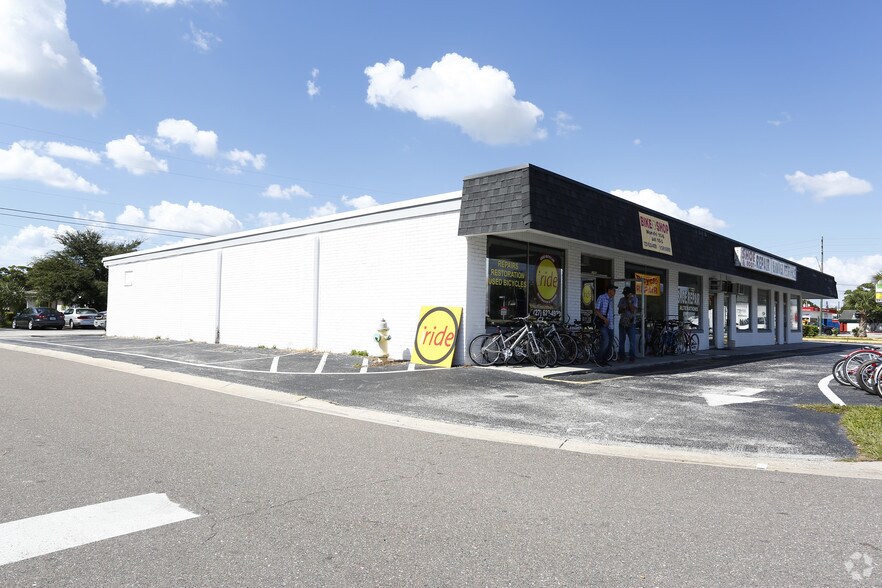 More Photos Of 3700-3710 49th St N, Saint Petersburg Storefront For Lease