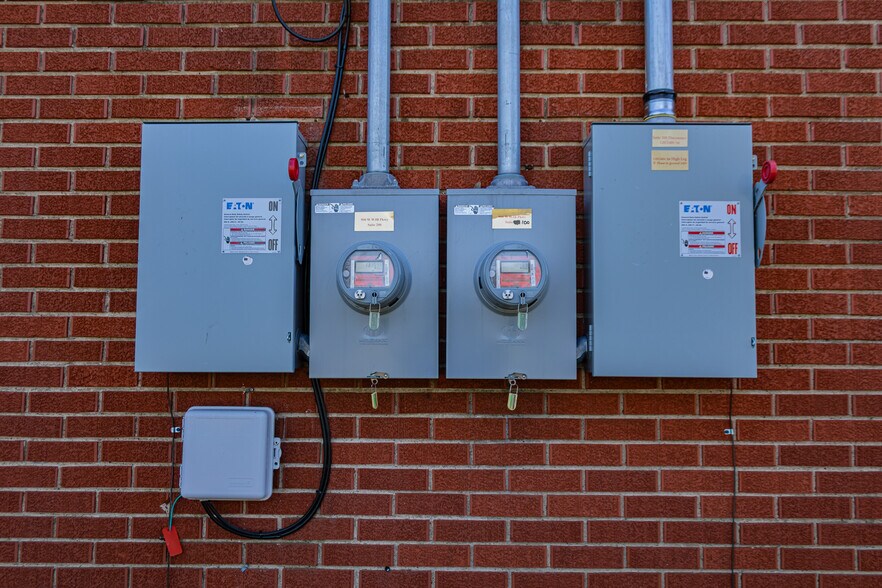 More Photos Of 900 W WM J Bryan Pky, Bryan Schools For Sale