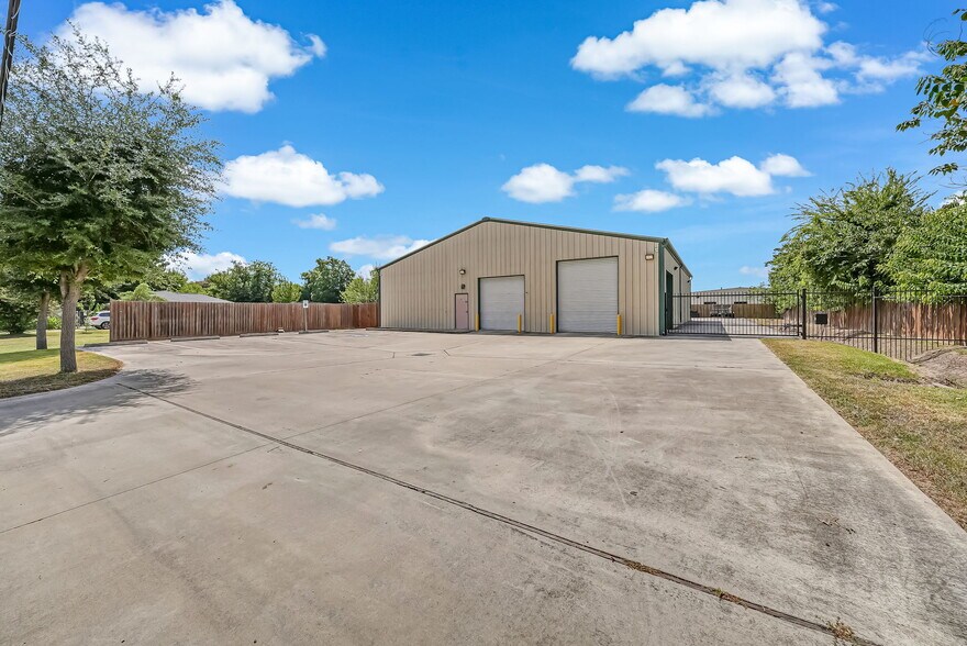 Primary Photo Of 7817 Hillmont St, Houston Flex For Lease