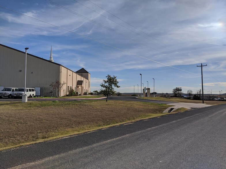 More Photos Of 4300 Burch Dr, Del Valle Land For Lease