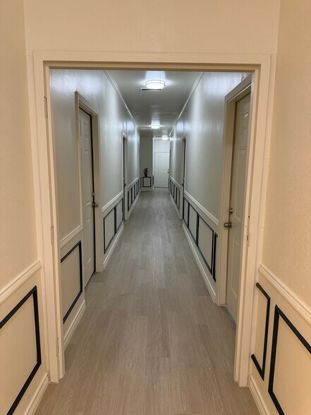 More Photos Of 3606 Marvin D Love Fwy, Dallas Medical For Lease