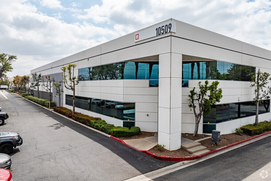 More Photos Of 10509 Business Dr, Fontana Warehouse For Lease