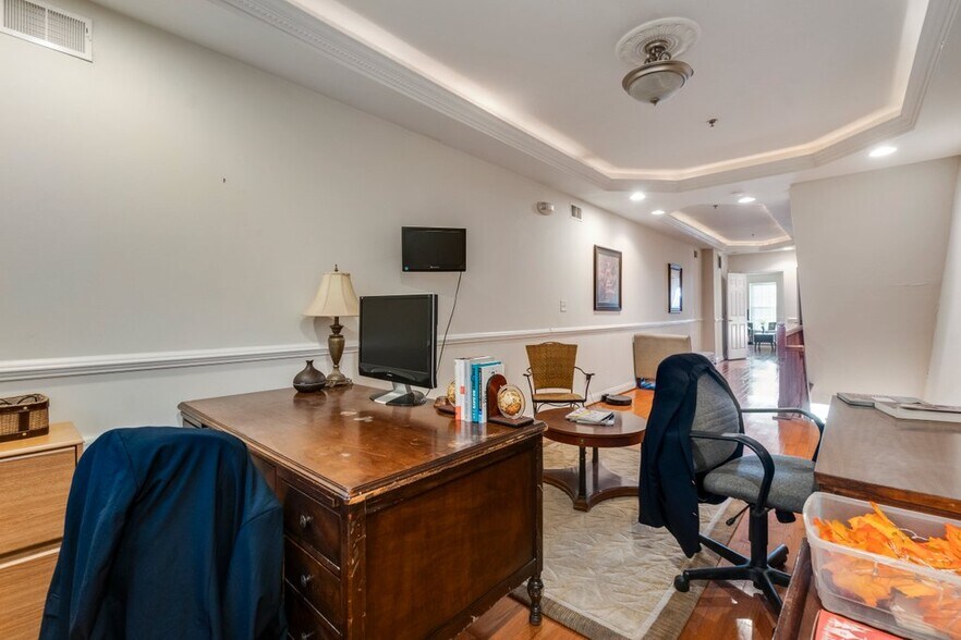 More Photos Of 1133 Light St, Baltimore Storefront Retail Office For Sale