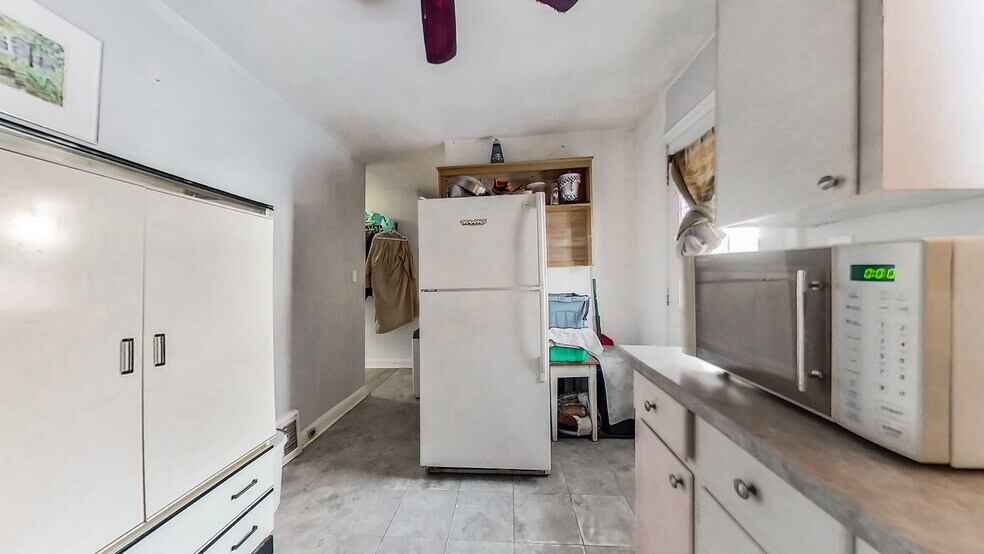 More Photos Of 372 Marshall Ln, Sudbury Apartments For Sale