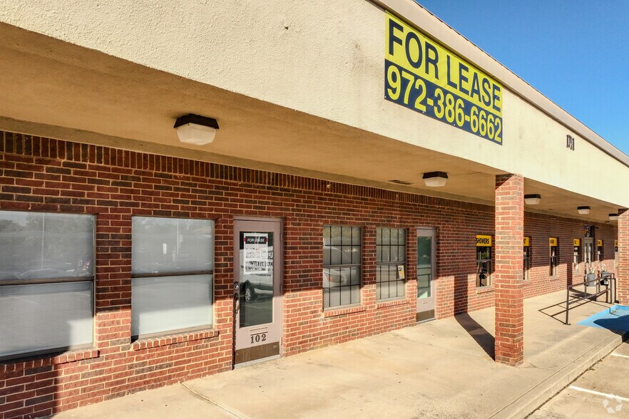 More Photos Of 1711 E Frankford Rd, Carrollton General Retail For Lease