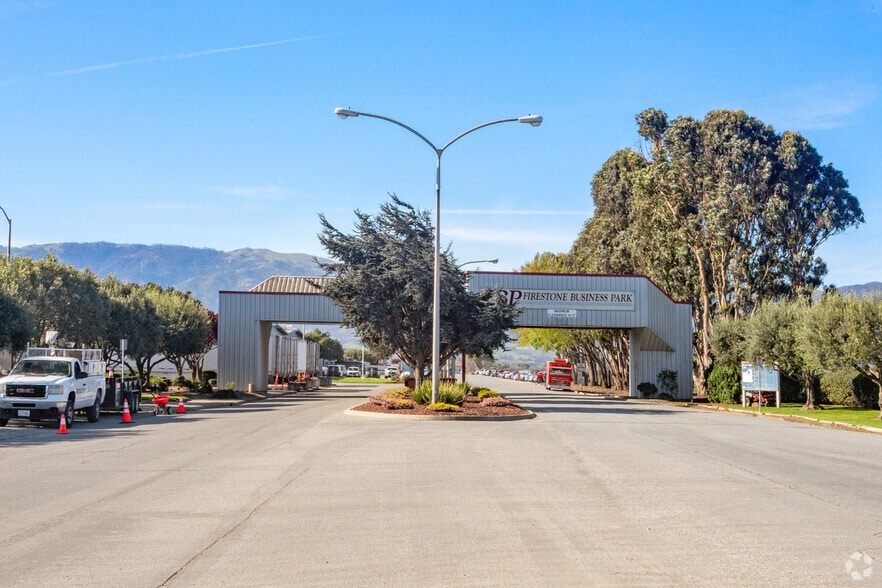 More Photos Of 340 El Camino Real South, Salinas Distribution For Lease