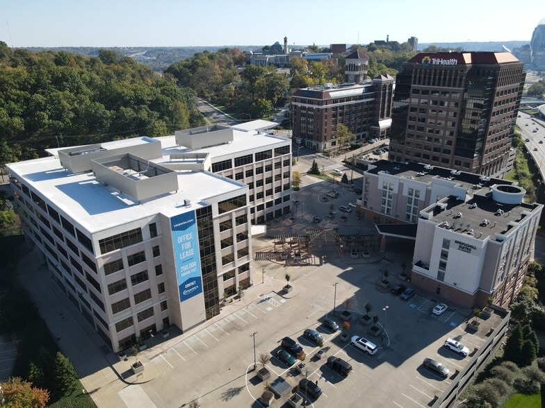 More Photos Of 640 Eden Park Dr, Cincinnati Medical For Lease