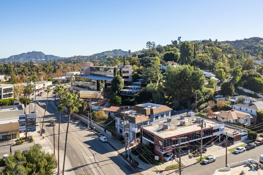 More Photos Of 12750 Ventura Blvd, Studio City Loft Creative Space For Lease