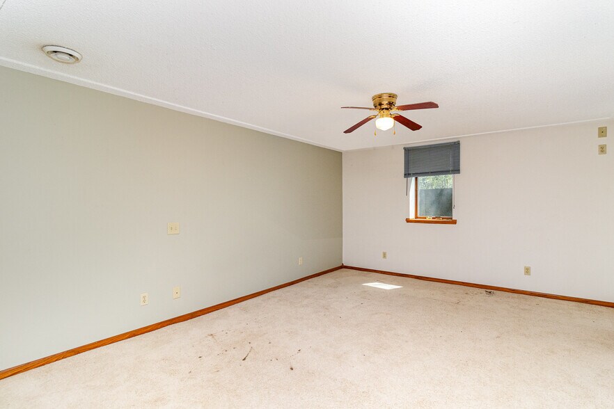 More Photos Of 13960 Lake Dr NE, Forest Lake Industrial For Sale