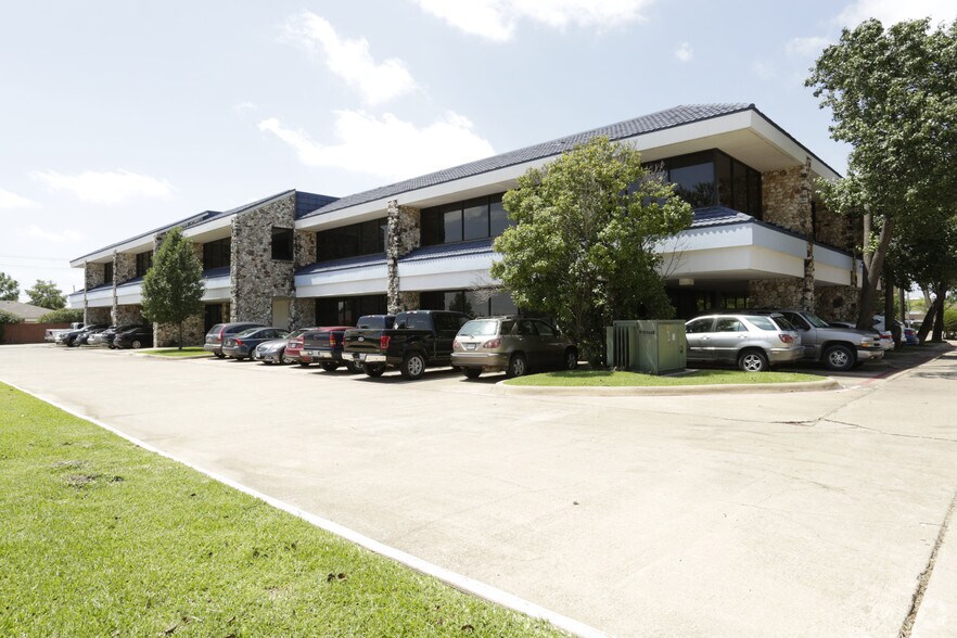 More Photos Of 3960 Broadway Blvd, Garland Office For Lease