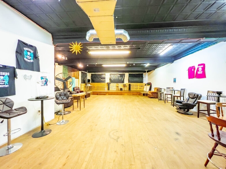 More Photos Of 180 Erie Blvd, Schenectady Office Residential For Sale