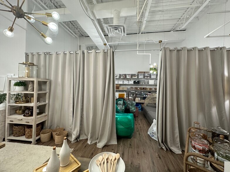 More Photos Of 690 Miami Cir NE, Atlanta Storefront For Lease
