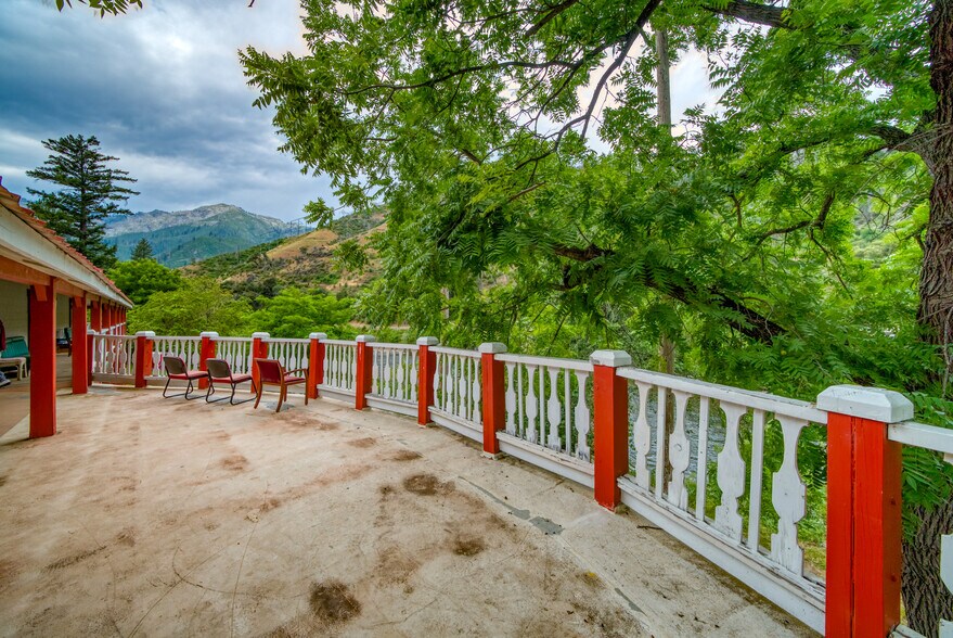 More Photos Of 14785 Belden Town rd, Belden Hotel For Sale