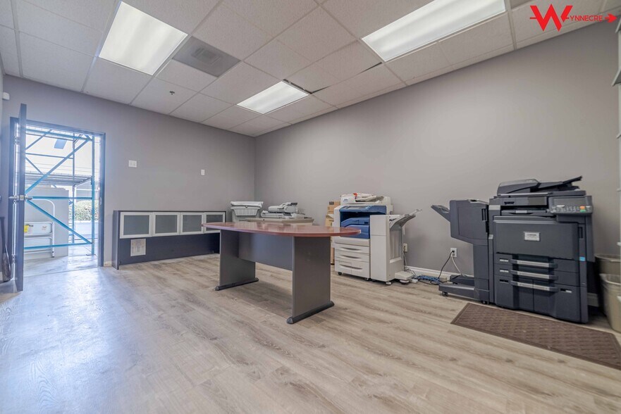 More Photos Of 1221 Puerta Del Sol, San Clemente Warehouse For Lease