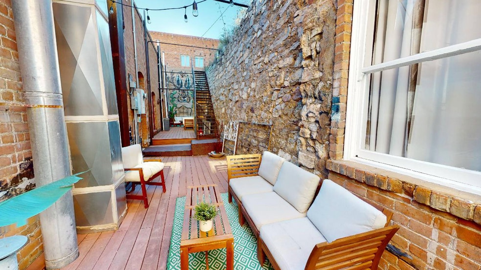 More Photos Of 61 Main St, Bisbee Hotel For Sale