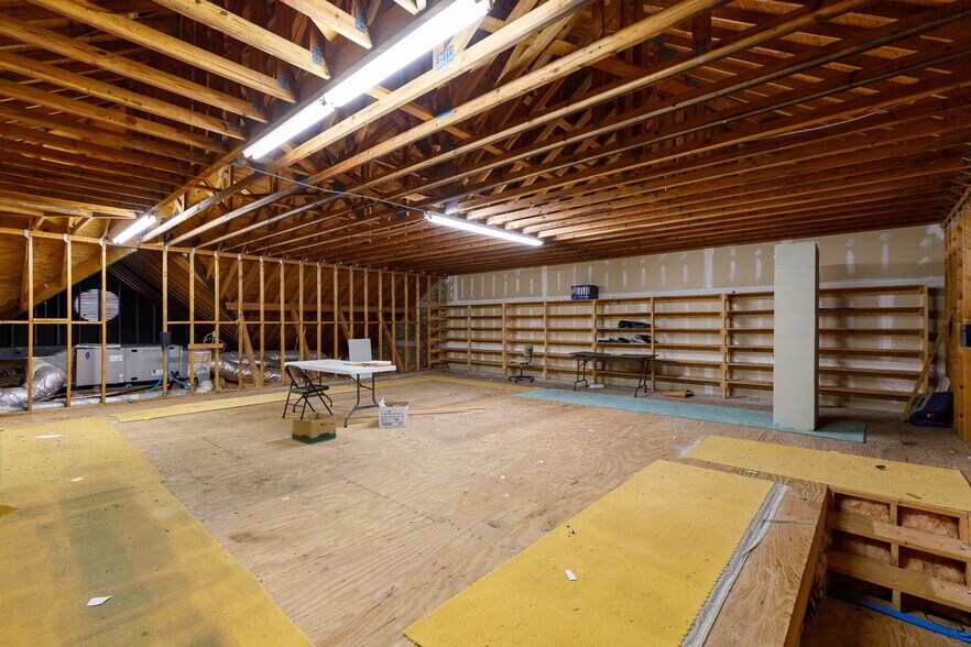 More Photos Of 70 N Main St, Hilton Head Island Office For Sale