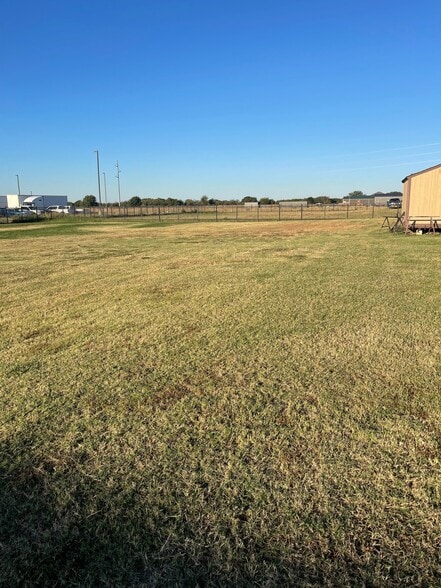 More Photos Of 4626 Country Road 2200, Greenville Flex For Sale