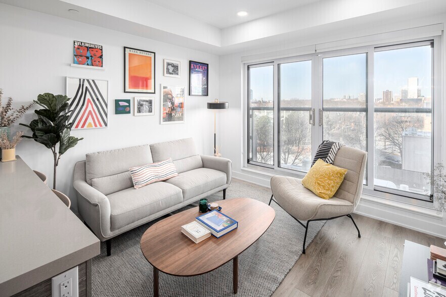 More Photos Of 484 Spadina Ave, Toronto Apartments For Lease