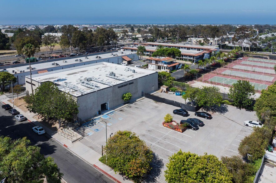 Primary Photo Of 2595-2597 Bolker Dr, Port Hueneme Freestanding For Sale