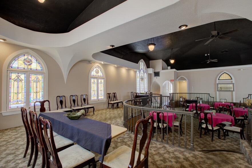 More Photos Of 809 Main Roseburg, Roseburg Lodge Meeting Hall For Sale