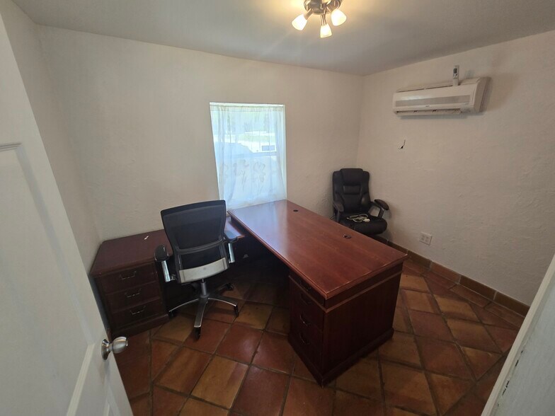 More Photos Of 265 NE 5th Ave, Delray Beach Office For Lease