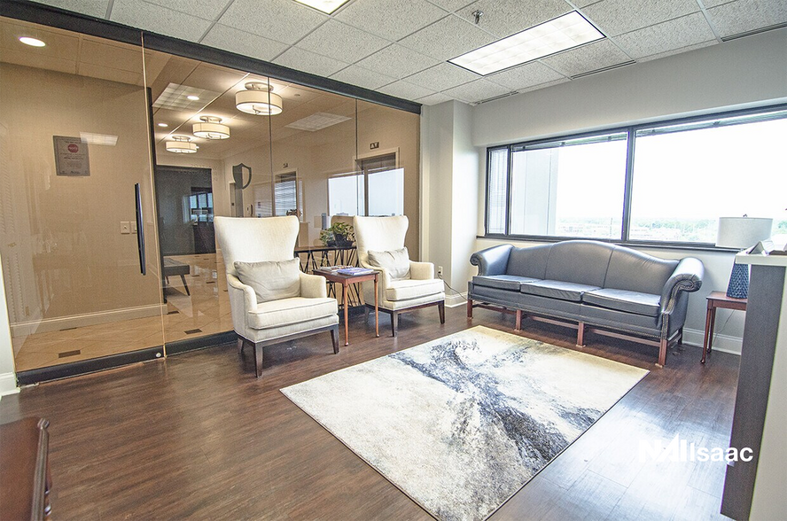 More Photos Of 771 Corporate Dr, Lexington Office For Lease