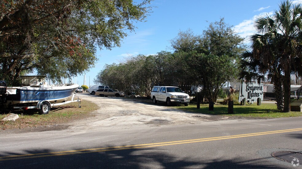 More Photos Of 451 Trout River Dr, Jacksonville Marina For Sale