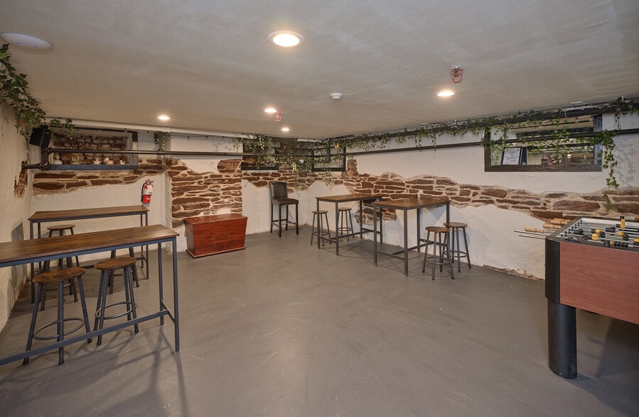 More Photos Of 31 Race St, Frenchtown Hotel For Sale