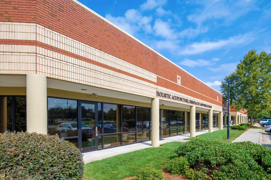 More Photos Of 7101 Creedmoor Rd, Raleigh Unknown For Lease