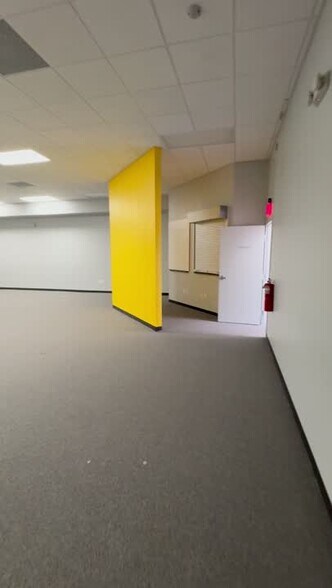 More Photos Of 10781 Park Blvd, Seminole Unknown For Lease