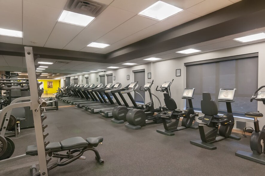 More Photos Of 1001-1003 Easton Rd, Willow Grove Apartments For Lease