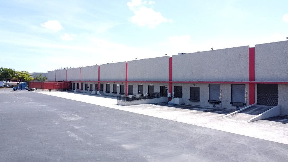 More Photos Of 2001 Australian Ave, Riviera Beach Warehouse For Lease